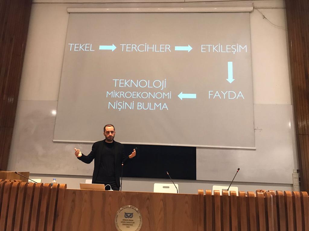Selim Şentürk Mimar Sinan Üniversitesi - Tasarım Yolculuğunda Markalaşma